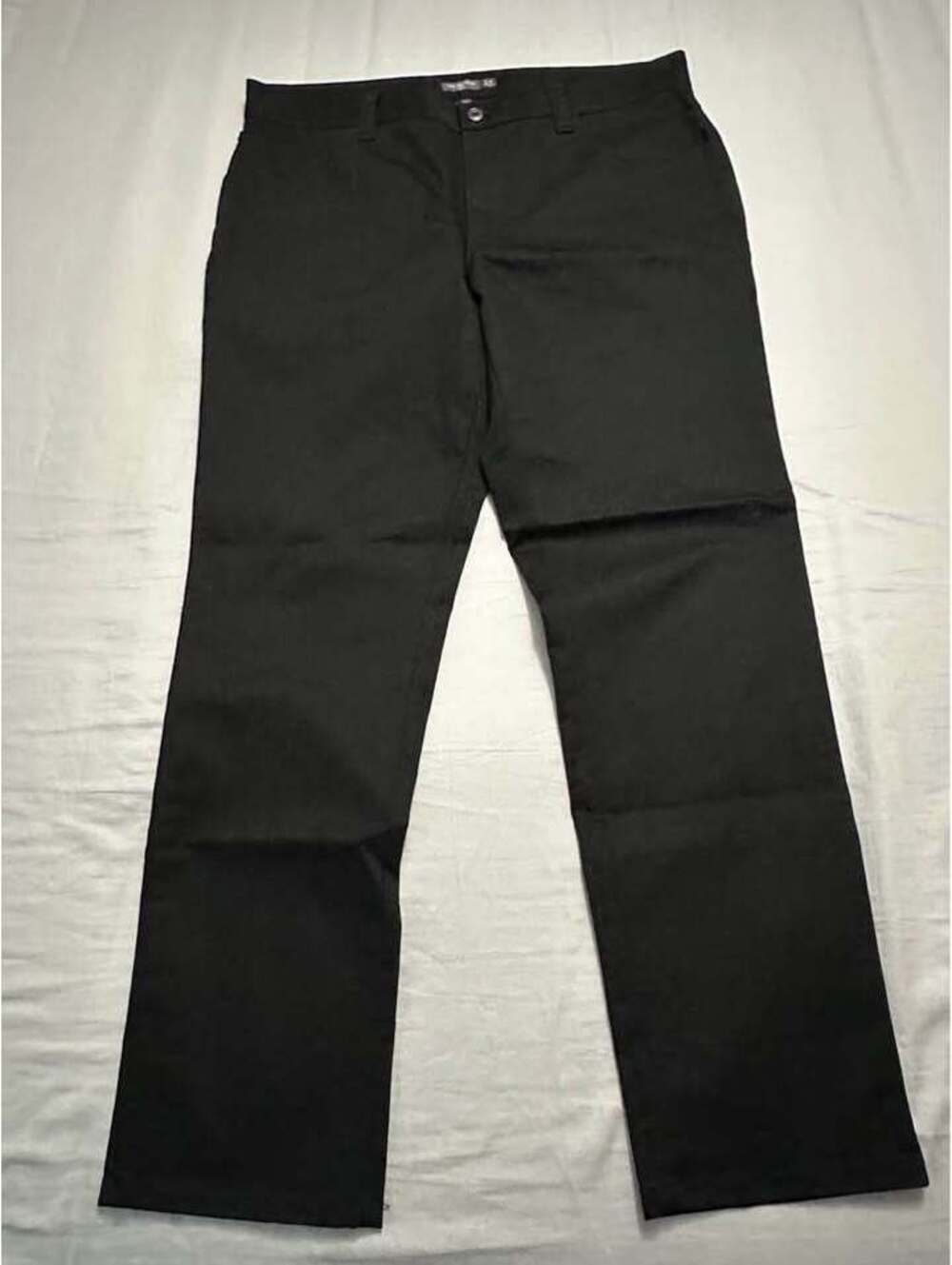 Van Heusen Flex Slim Pants Mens Size 36x32
Used Like New $25